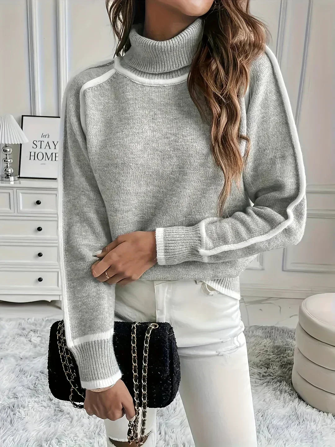 Fiora | Maglione dolce con colletto alto